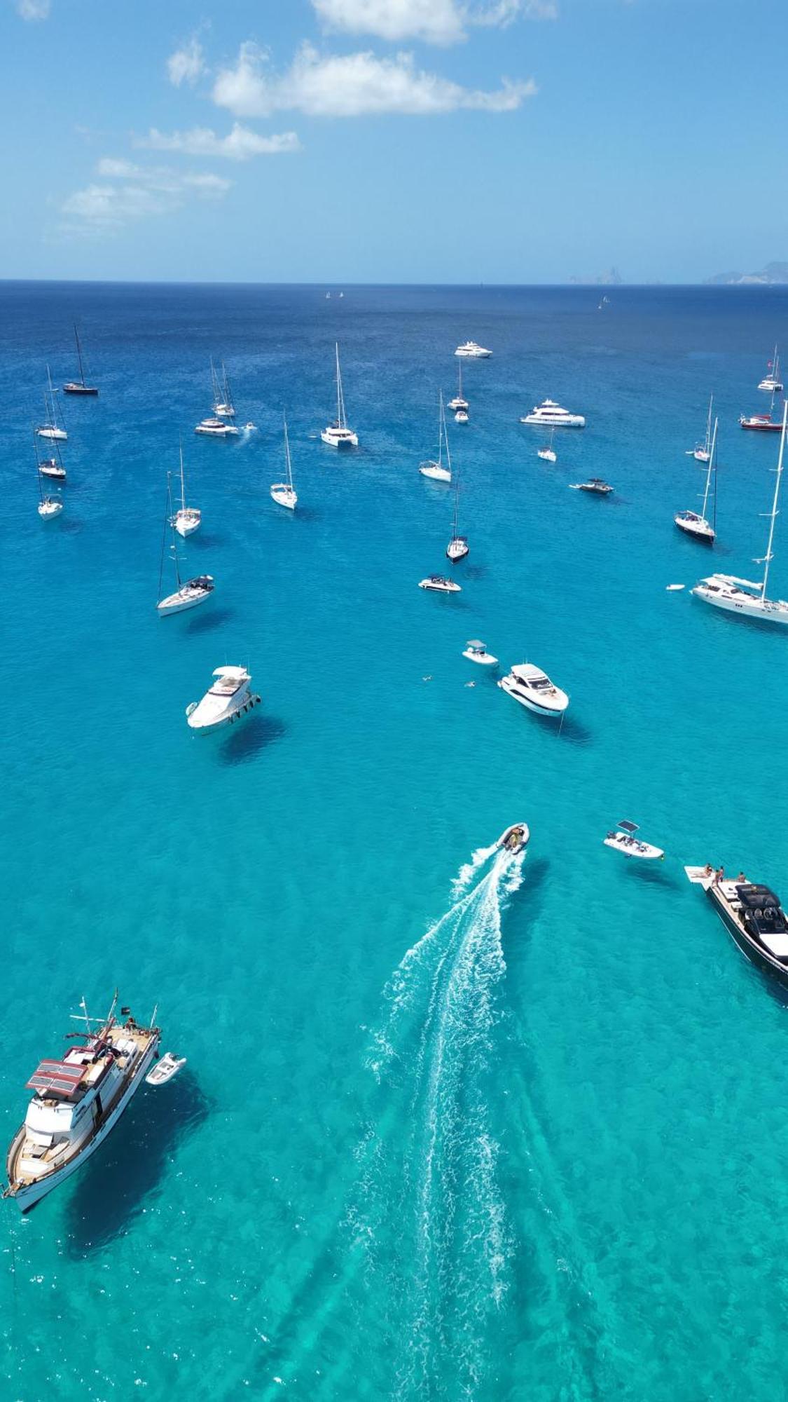 Hotel Cala Saona & Spa Kültér fotó