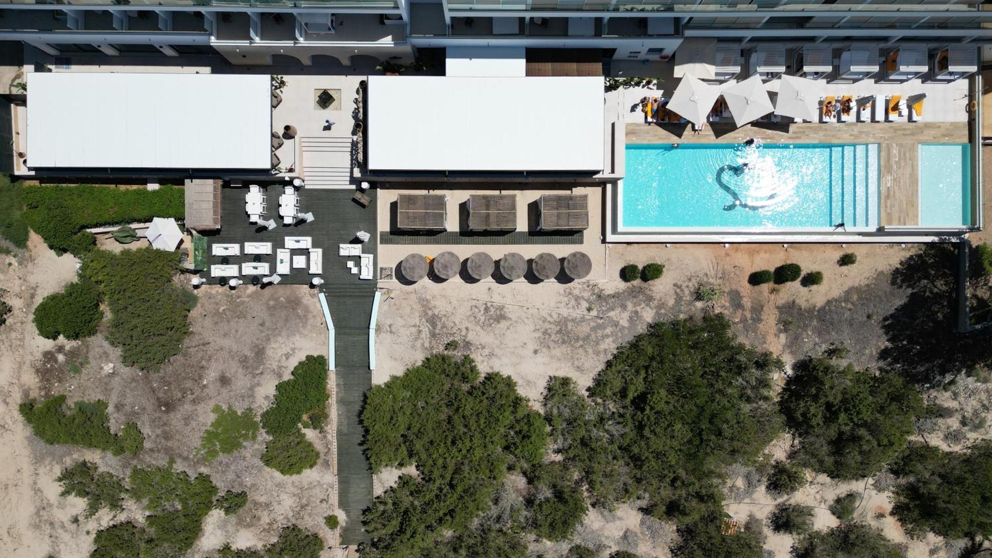 Hotel Cala Saona & Spa Kültér fotó