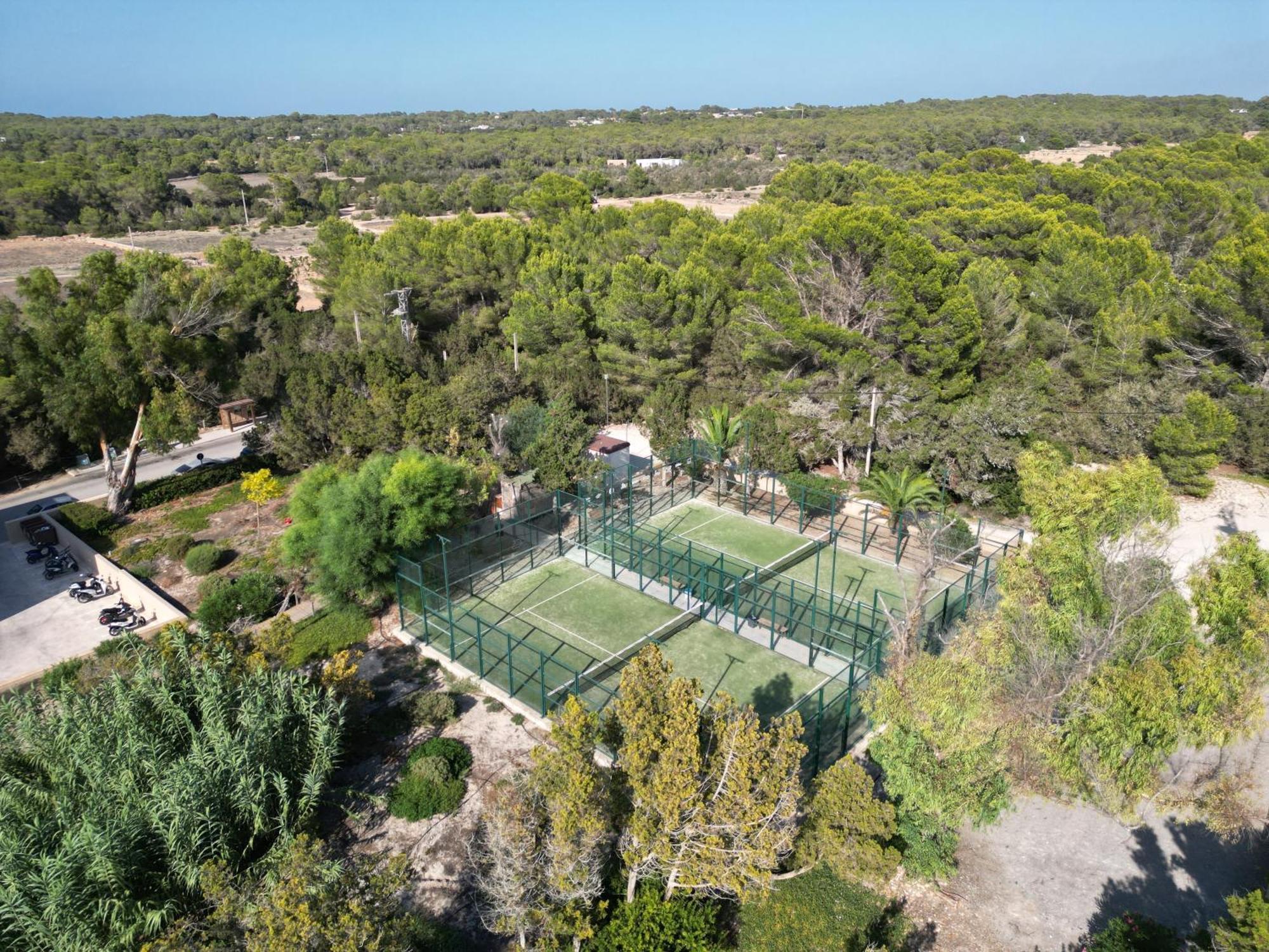 Hotel Cala Saona & Spa Kültér fotó