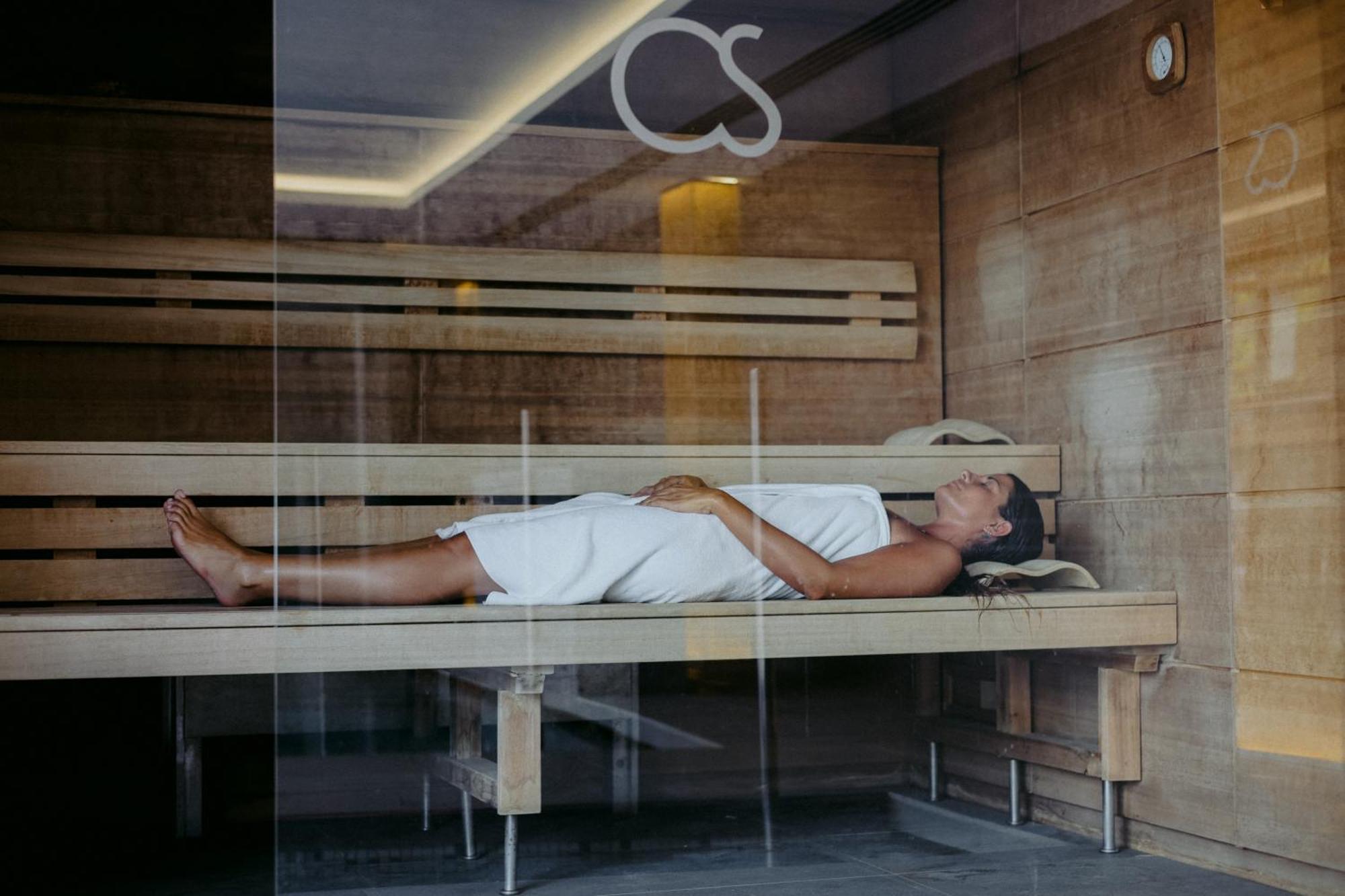 Hotel Cala Saona & Spa Kültér fotó
