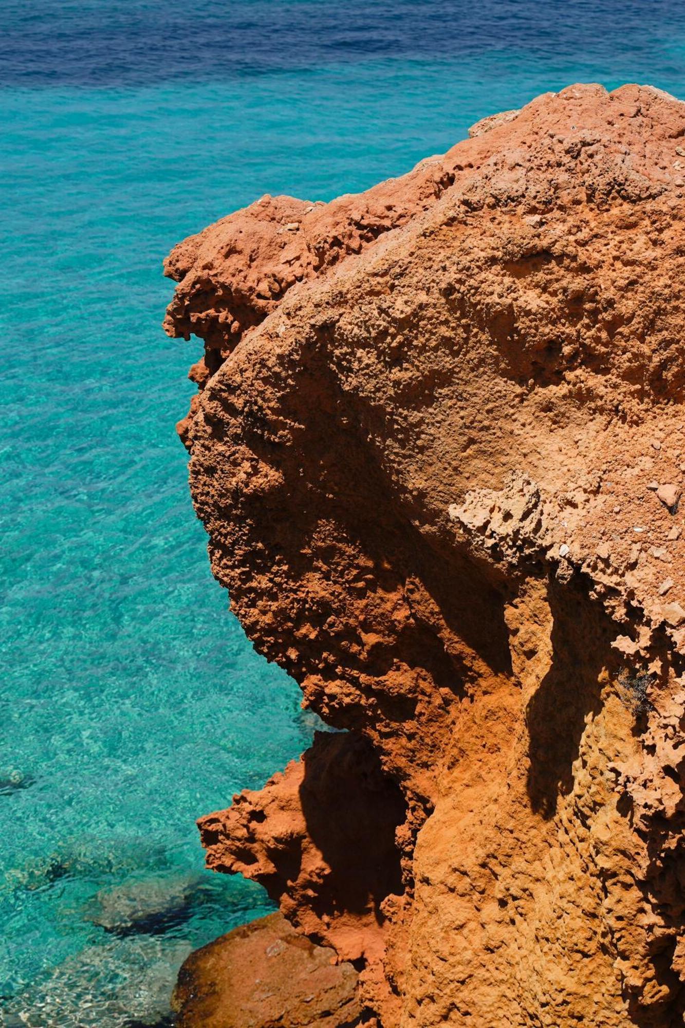 Hotel Cala Saona & Spa Kültér fotó