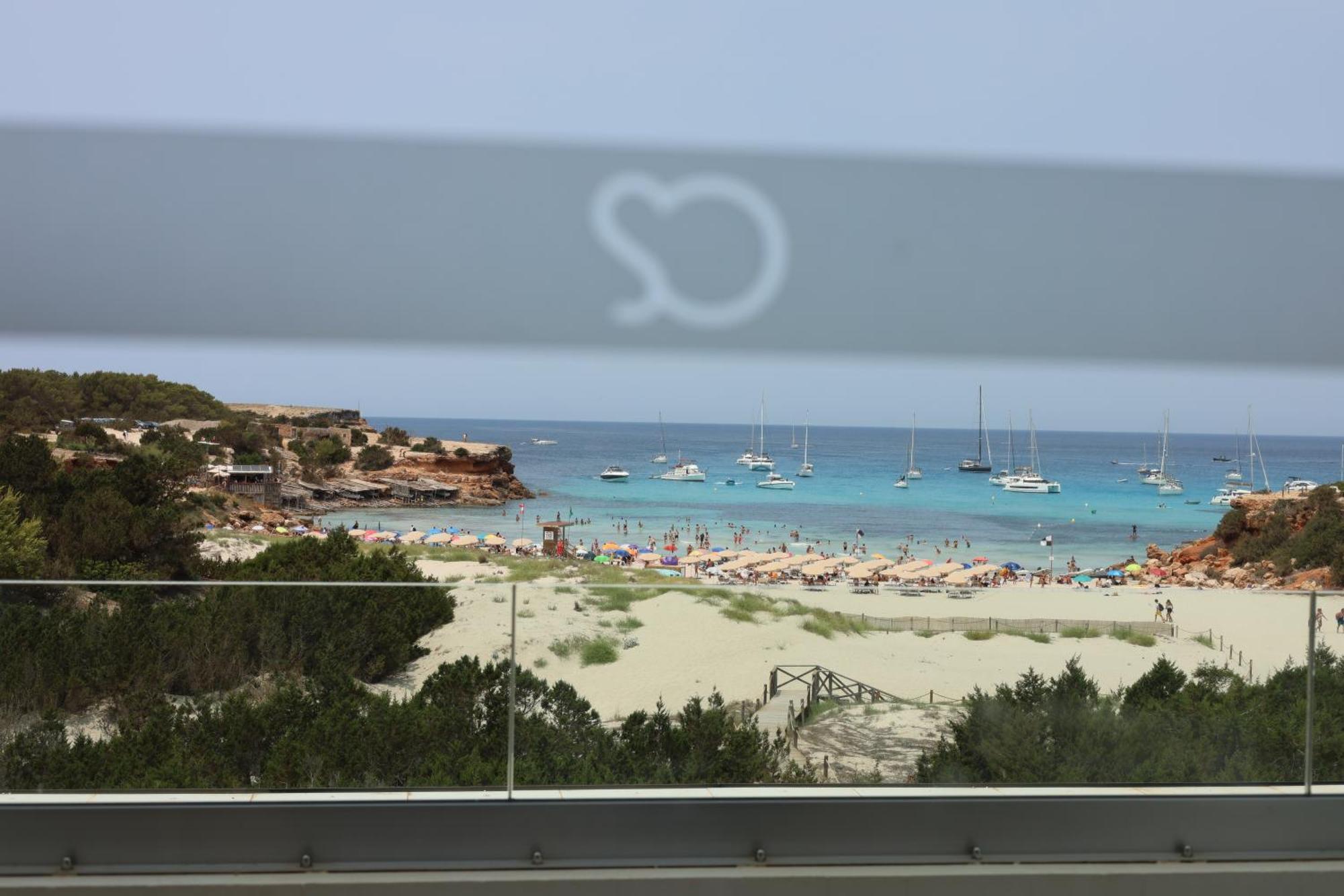 Hotel Cala Saona & Spa Kültér fotó