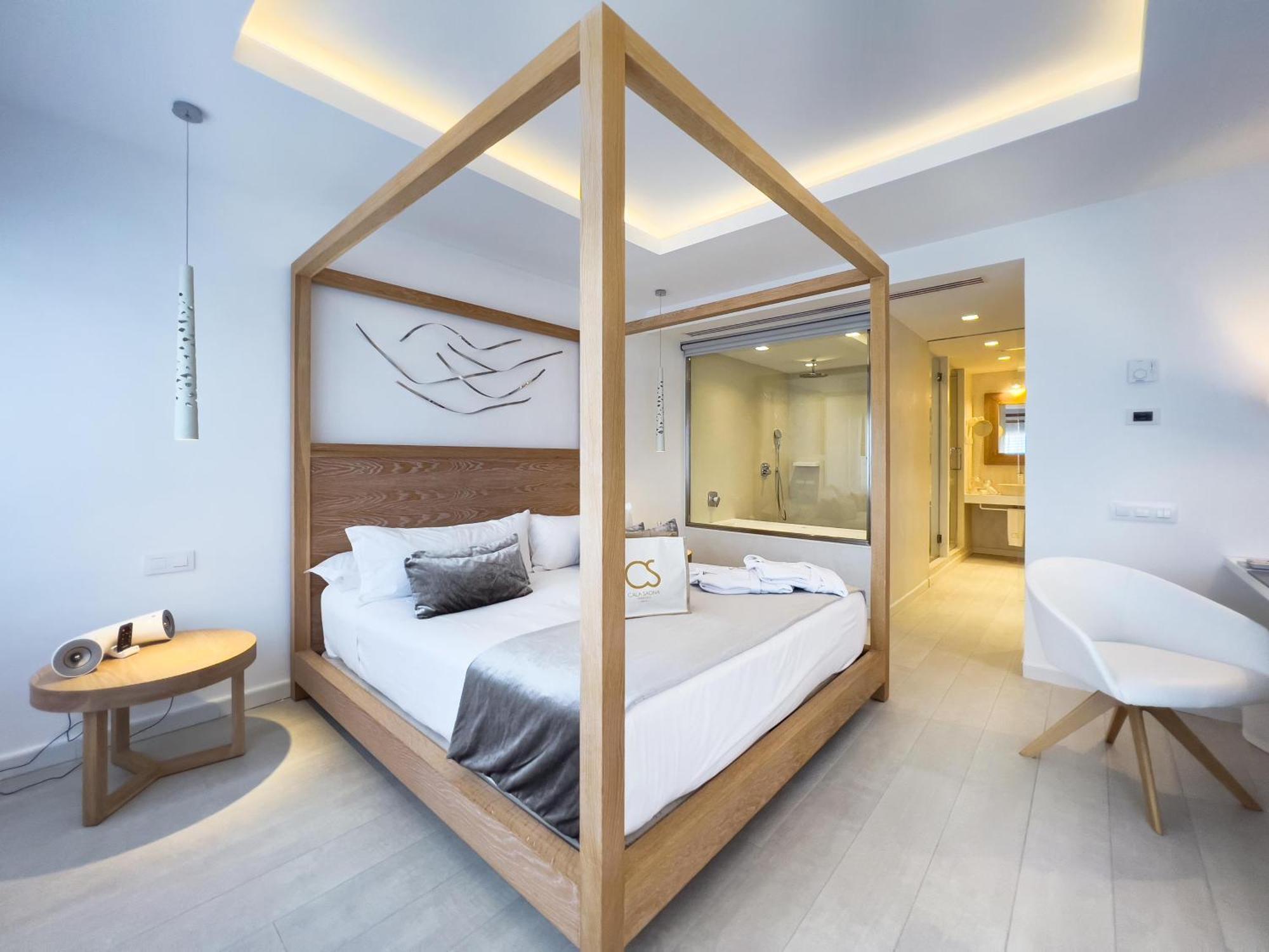 Hotel Cala Saona & Spa Kültér fotó